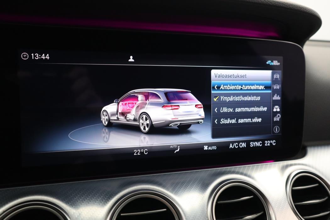 MERCEDES-BENZ E 2019
