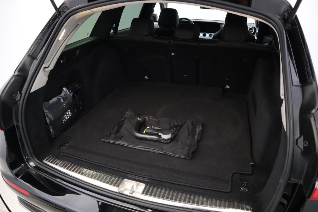 MERCEDES-BENZ E 2019