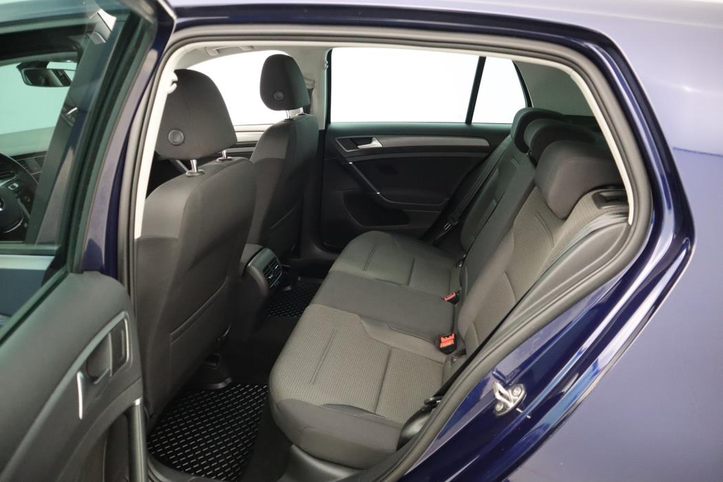 VOLKSWAGEN Golf 2020