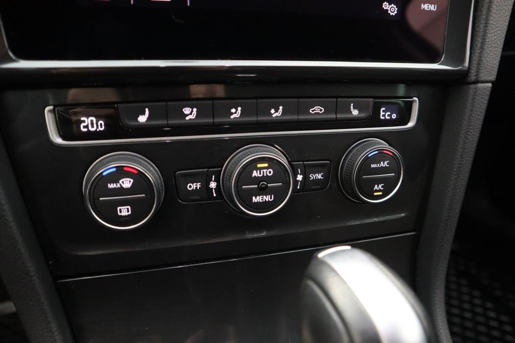 VOLKSWAGEN Golf 2020