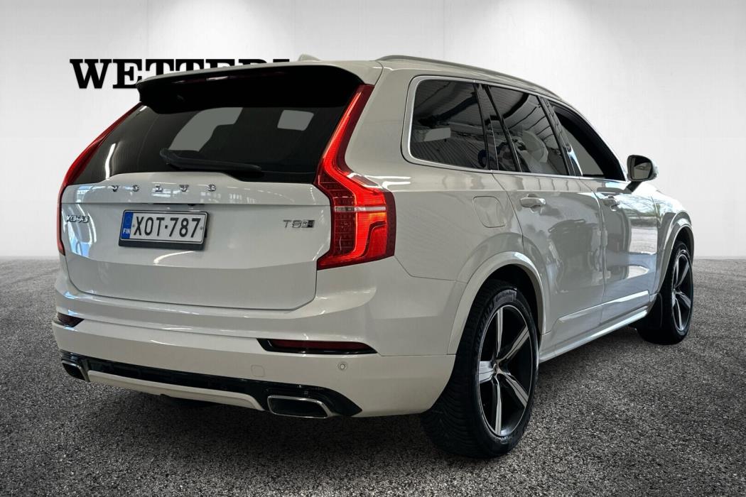 VOLVO XC90 2019