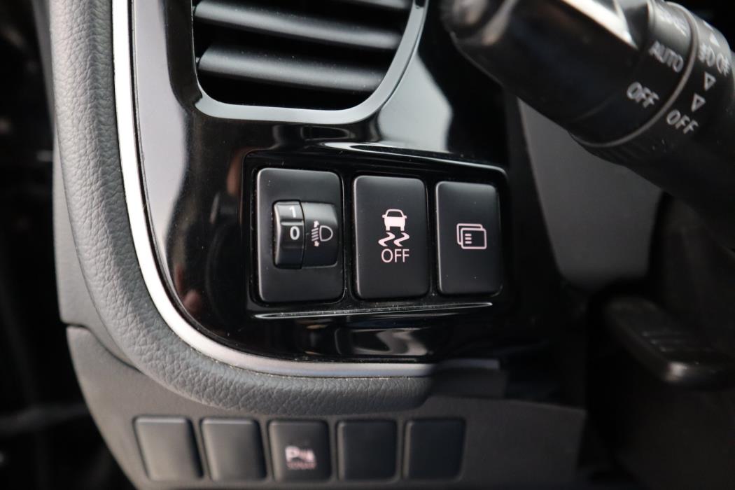 MITSUBISHI Outlander 2015