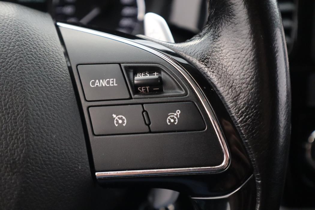 MITSUBISHI Outlander 2015