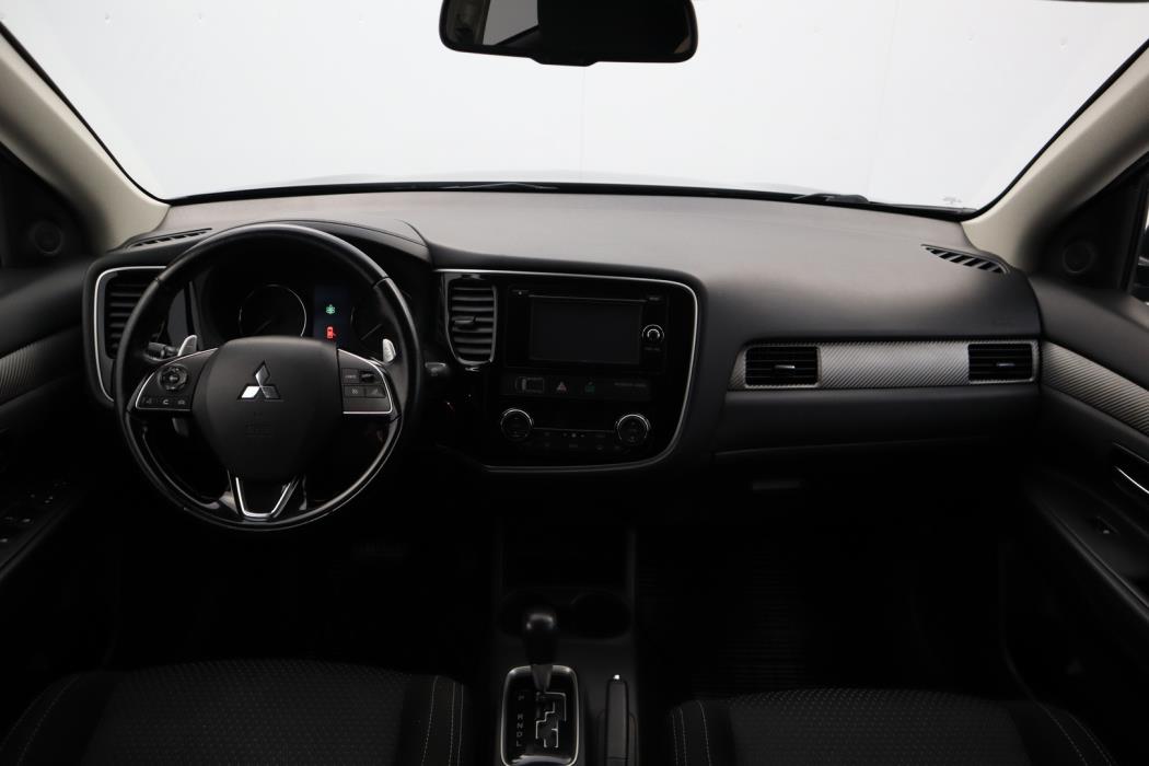 MITSUBISHI Outlander 2015