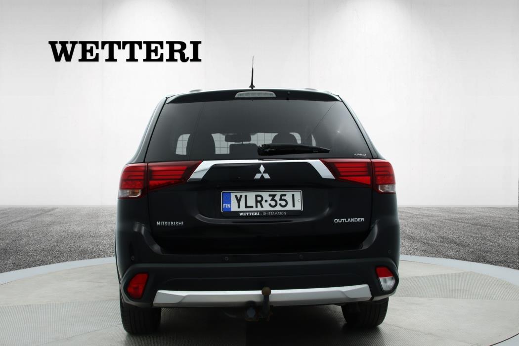 MITSUBISHI Outlander 2015
