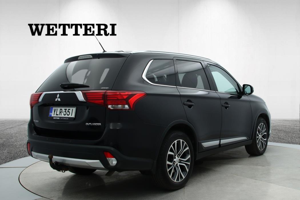 MITSUBISHI Outlander 2015
