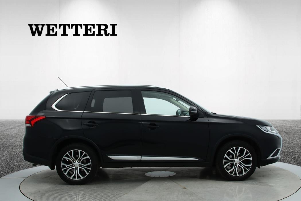 MITSUBISHI Outlander 2015