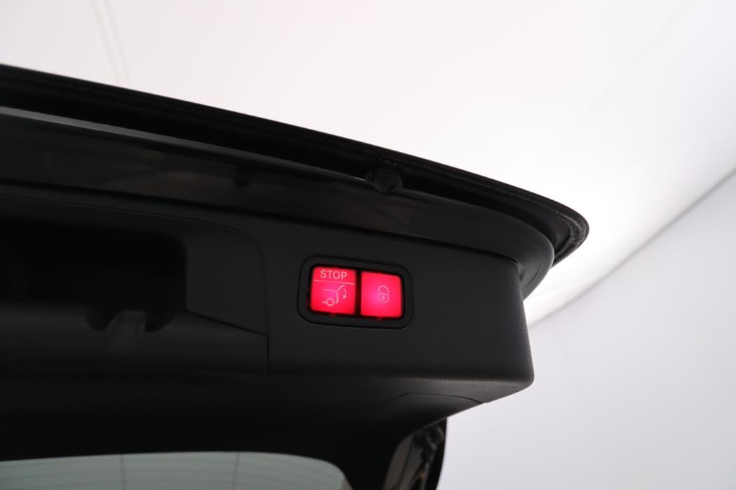 MERCEDES-BENZ GLC 2021