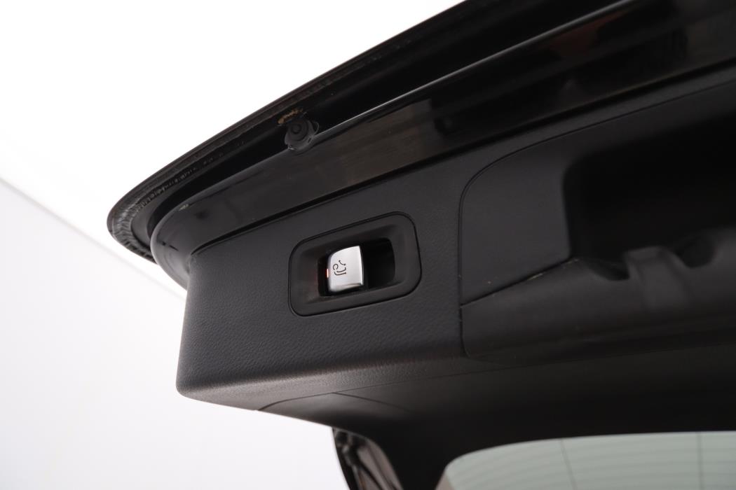 MERCEDES-BENZ GLC 2021