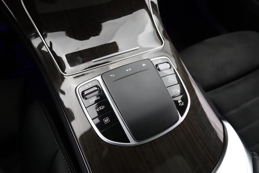 MERCEDES-BENZ GLC 2021