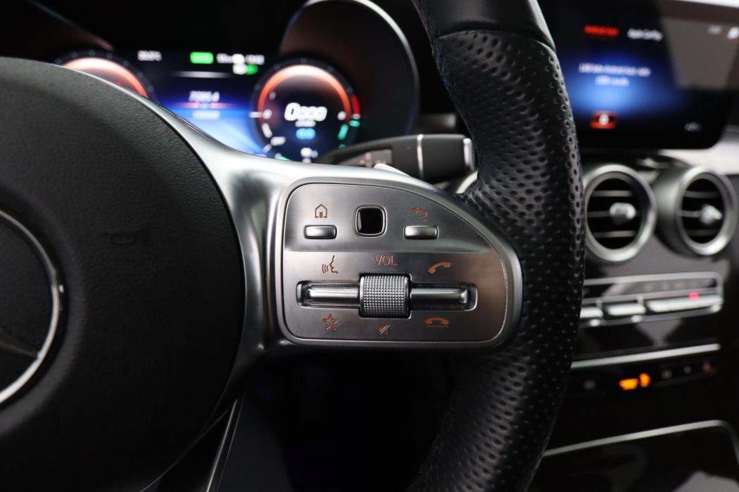 MERCEDES-BENZ GLC 2021