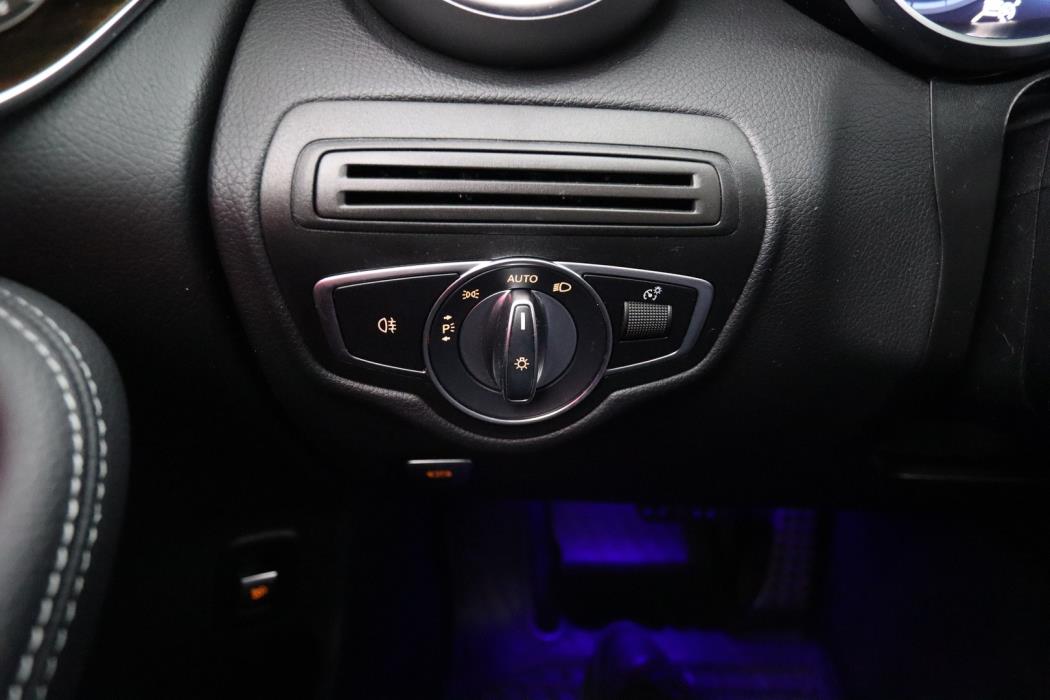 MERCEDES-BENZ GLC 2021