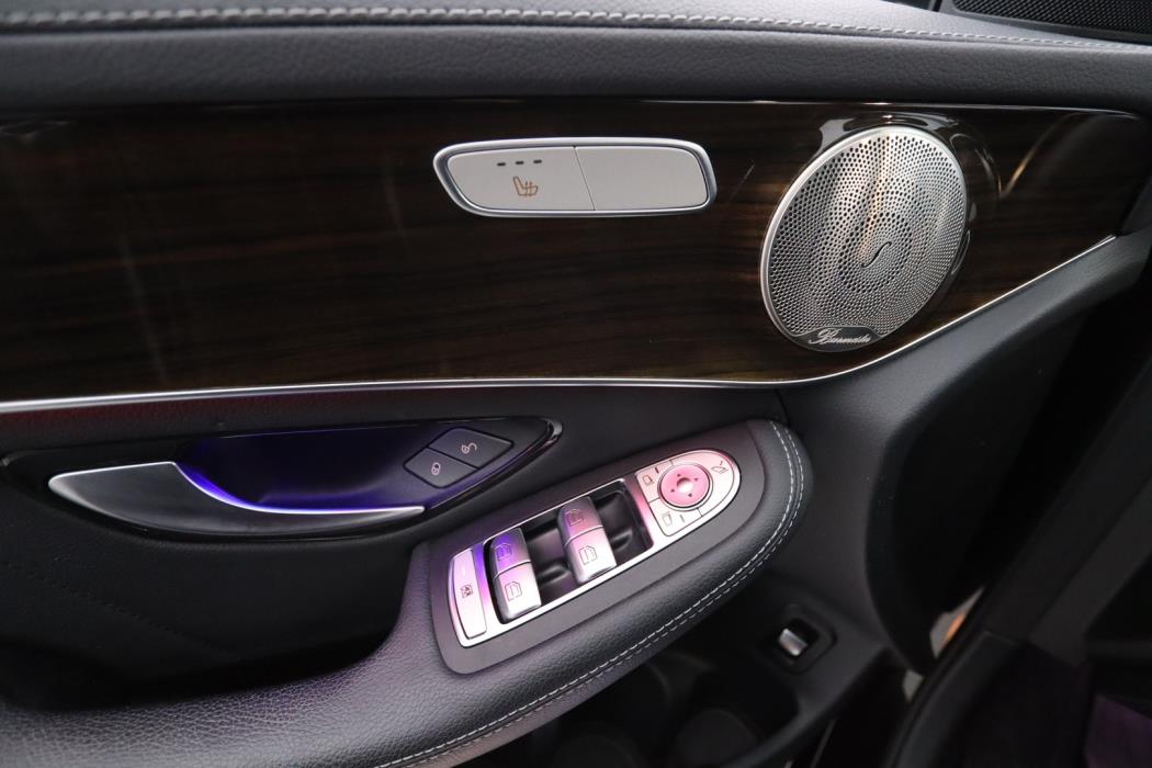 MERCEDES-BENZ GLC 2021