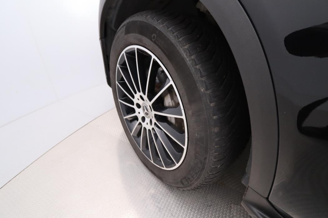 MERCEDES-BENZ GLC 2021