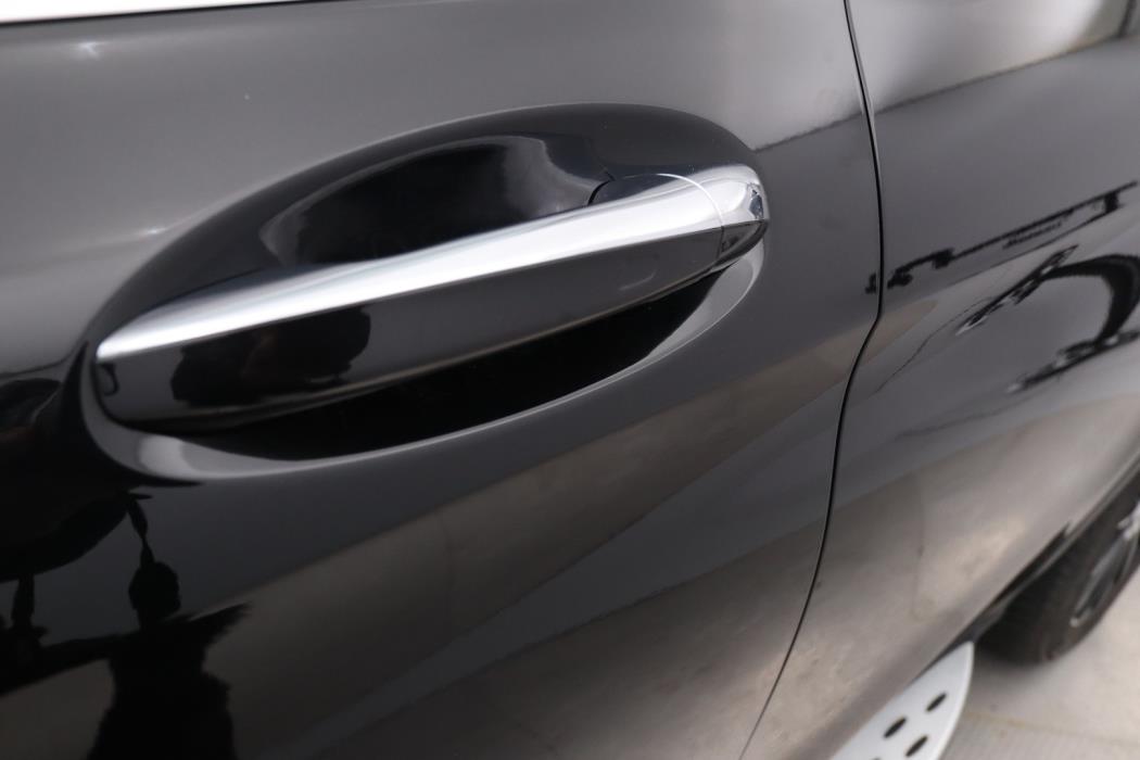 MERCEDES-BENZ GLC 2021