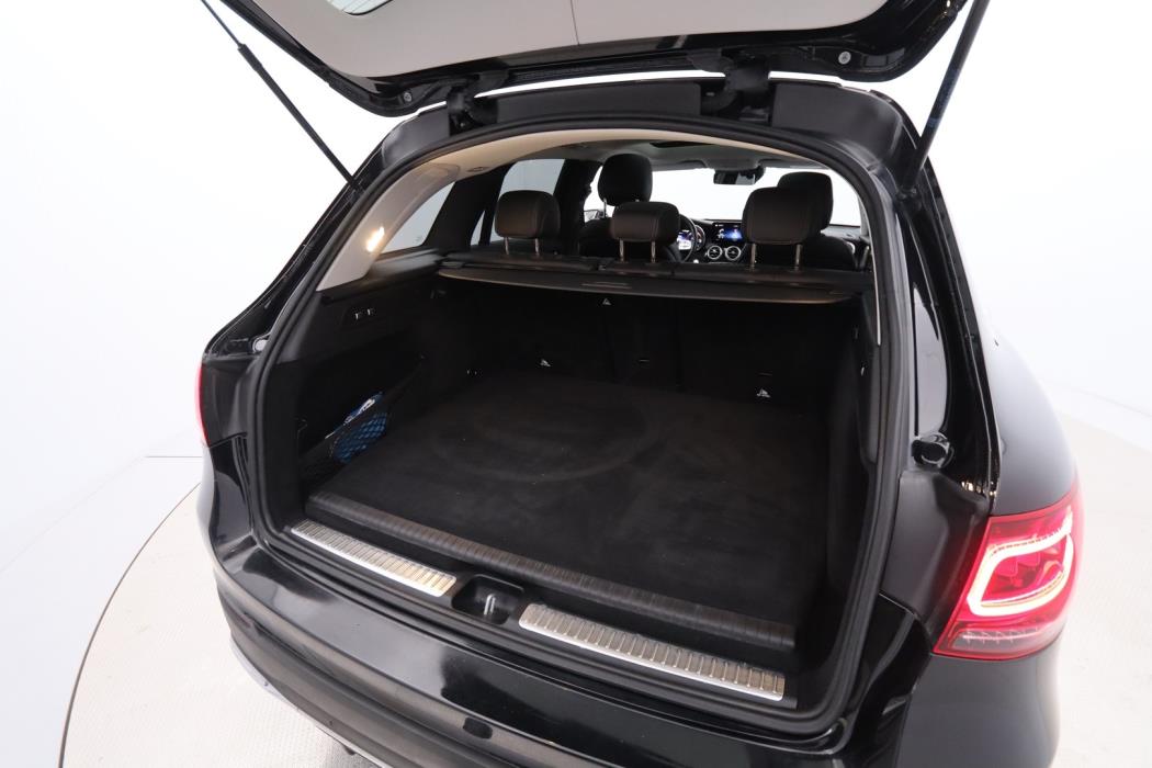 MERCEDES-BENZ GLC 2021