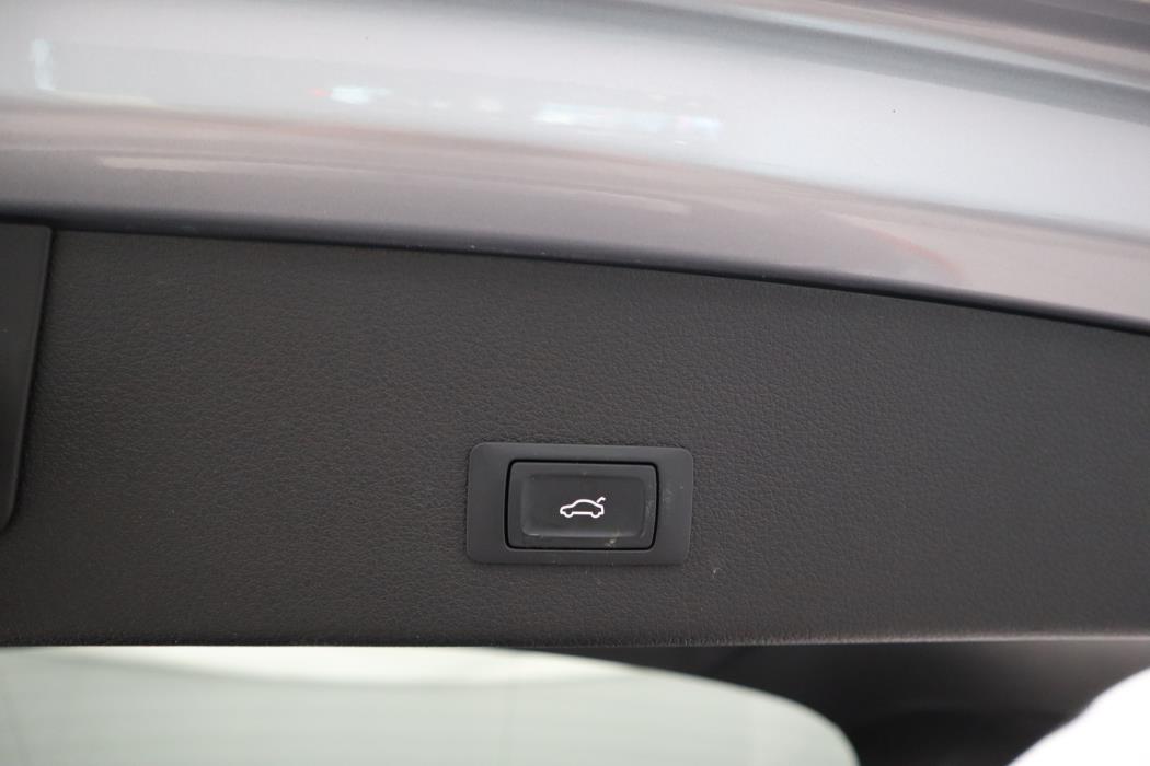 AUDI e-tron 2022