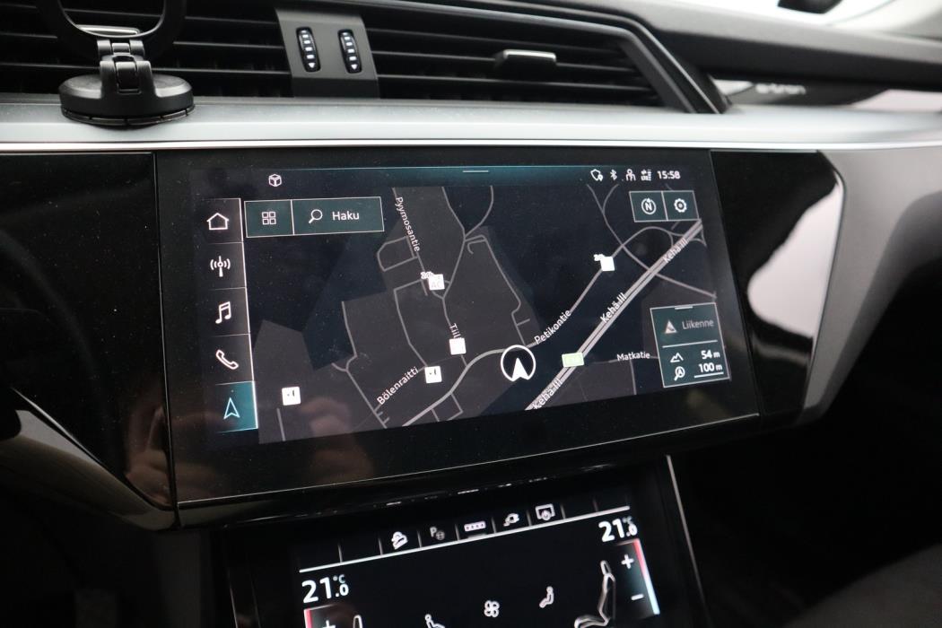 AUDI e-tron 2022