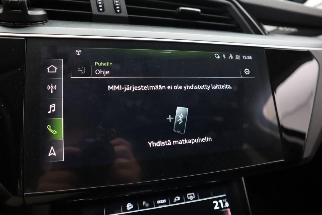 AUDI e-tron 2022