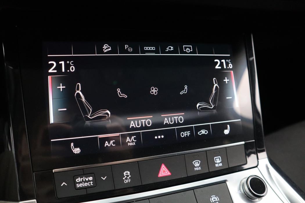AUDI e-tron 2022