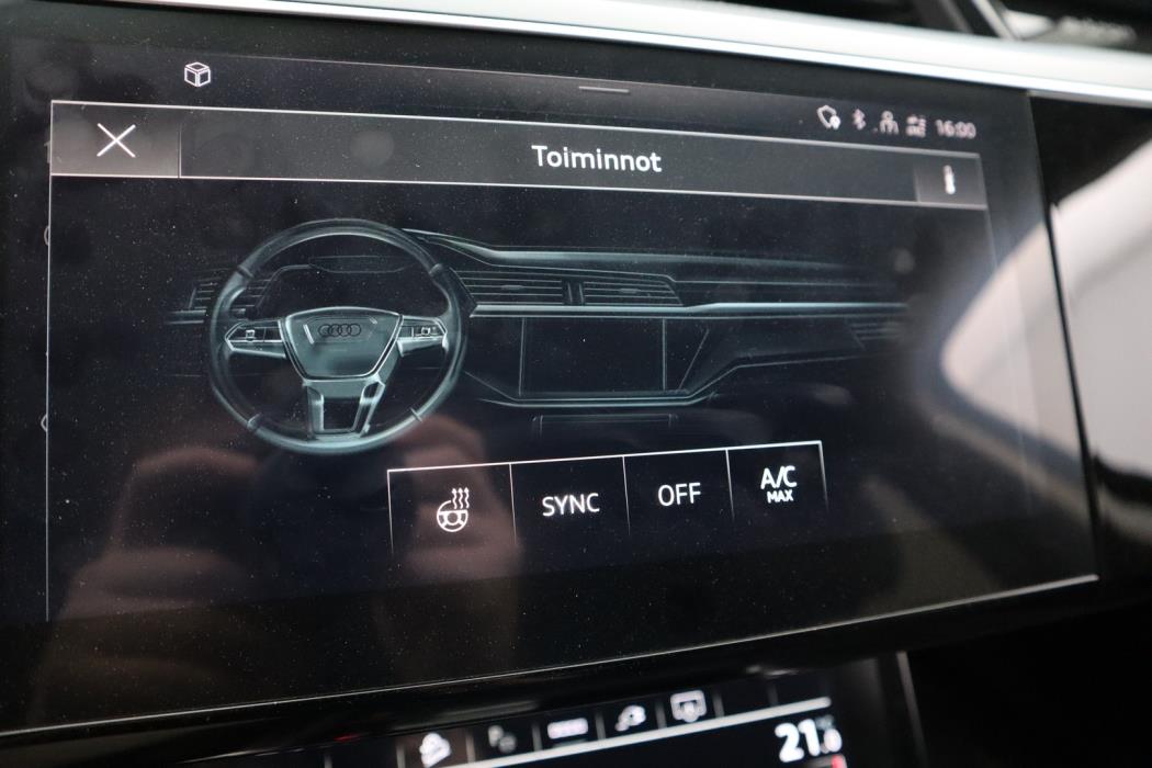 AUDI e-tron 2022