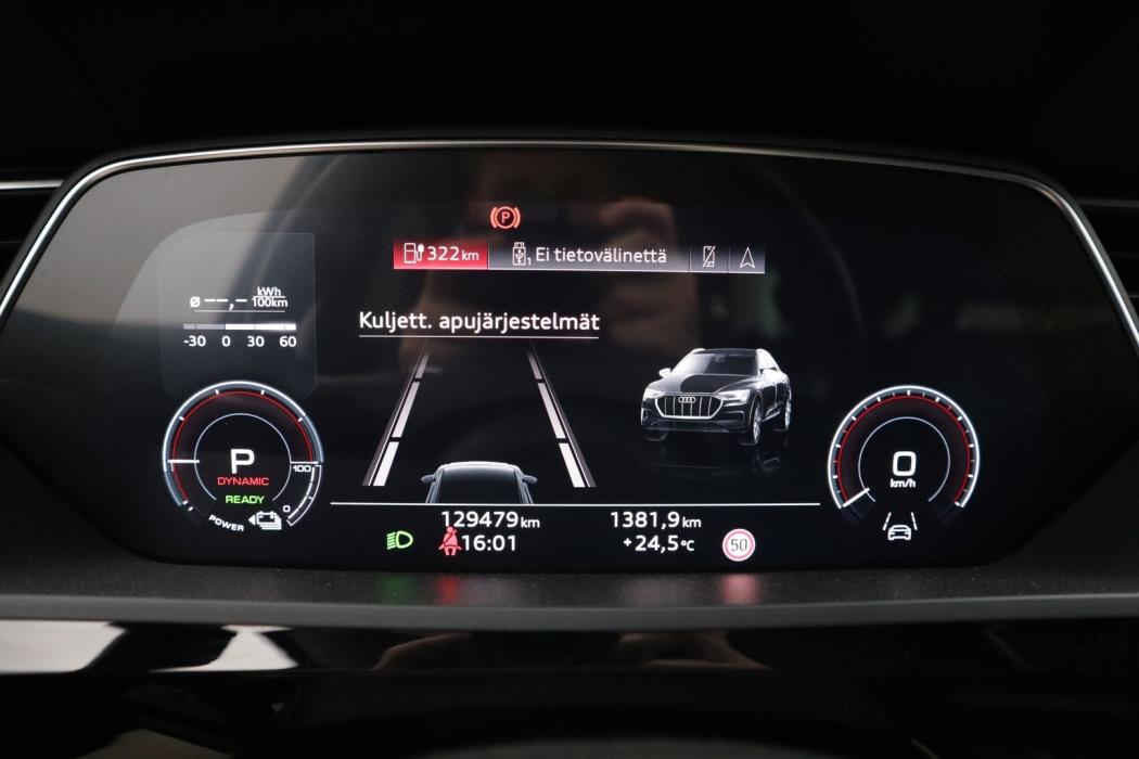 AUDI e-tron 2022
