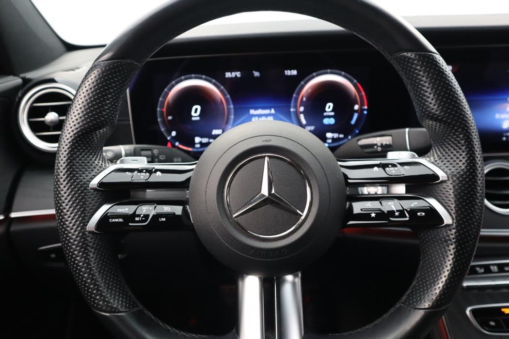 MERCEDES-BENZ E 2022