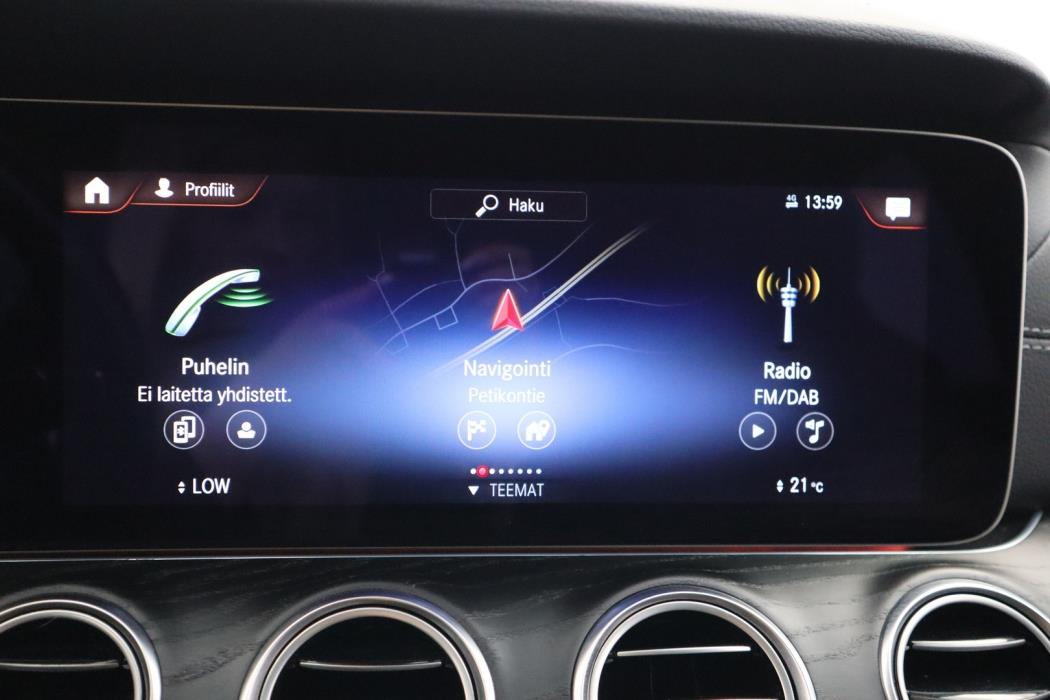 MERCEDES-BENZ E 2022