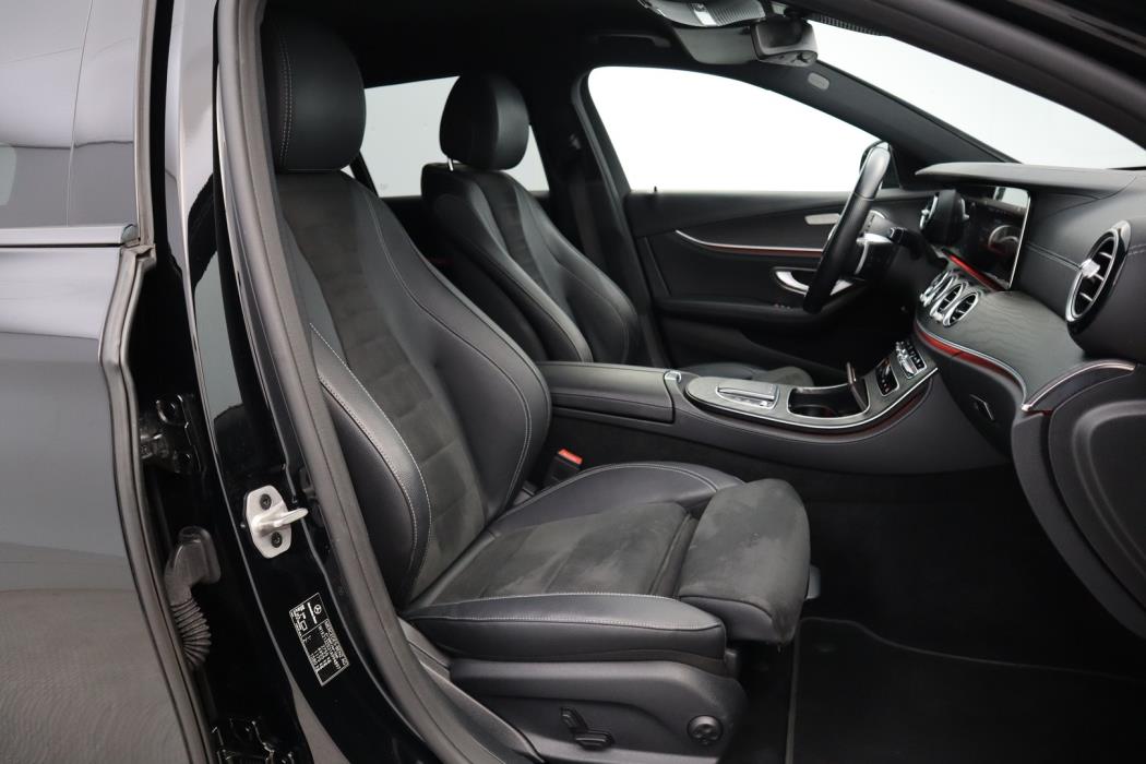 MERCEDES-BENZ E 2022