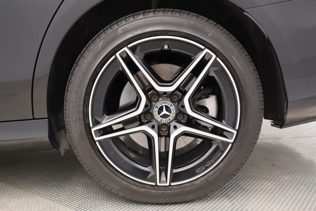 MERCEDES-BENZ E 2022