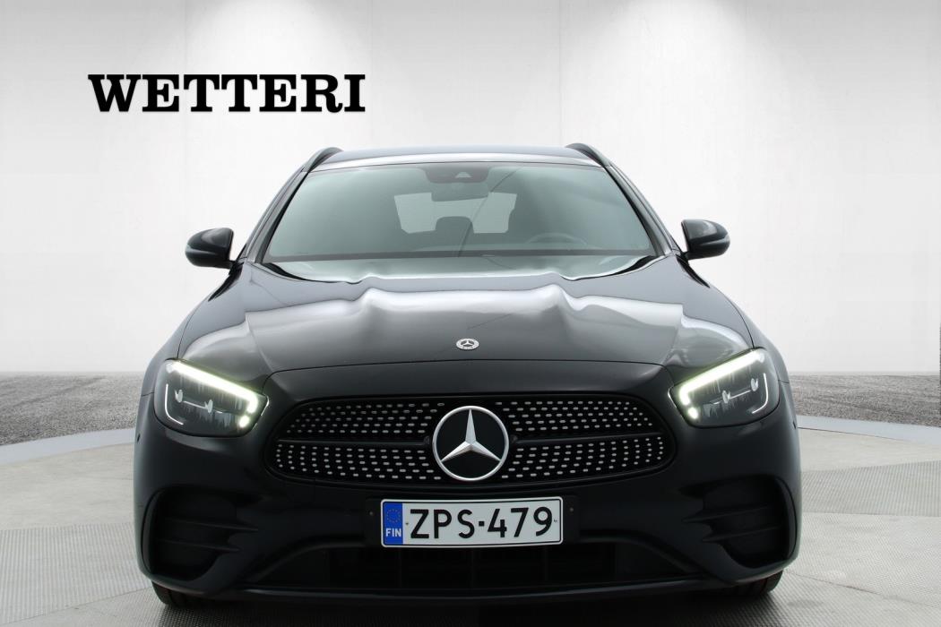 MERCEDES-BENZ E 2022