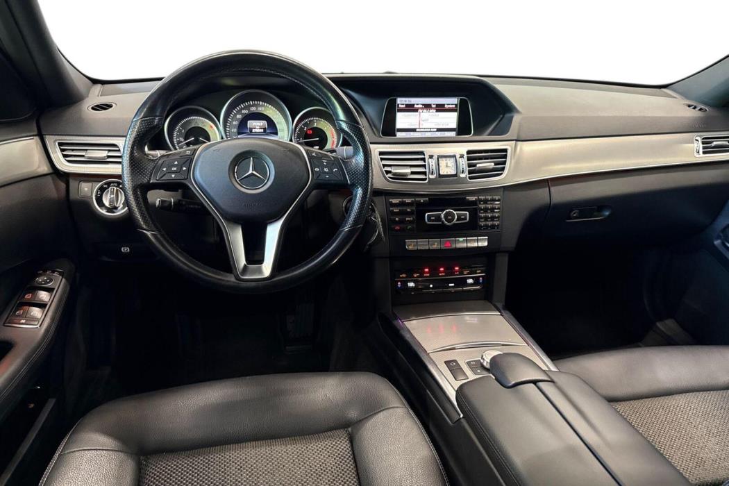 MERCEDES-BENZ E 2013
