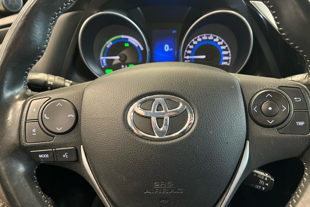 TOYOTA Auris 2017