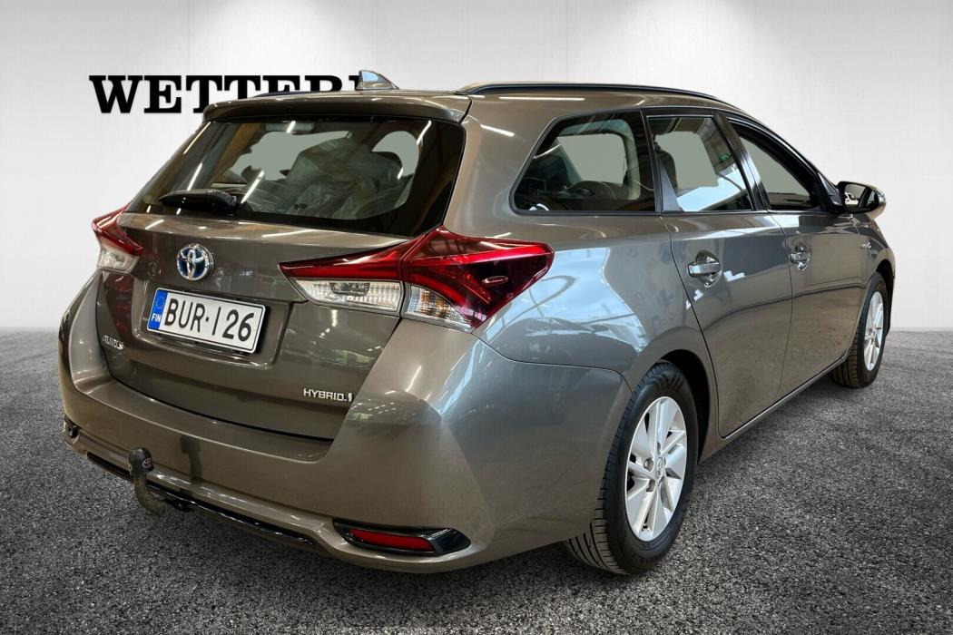 TOYOTA Auris 2017