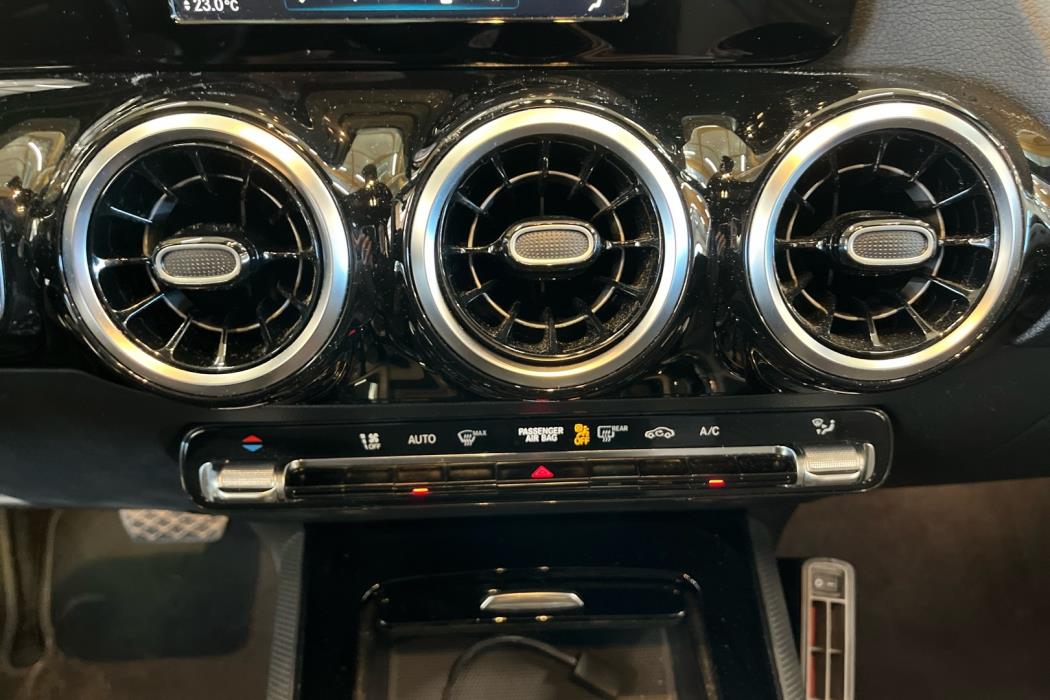 MERCEDES-BENZ B 2019