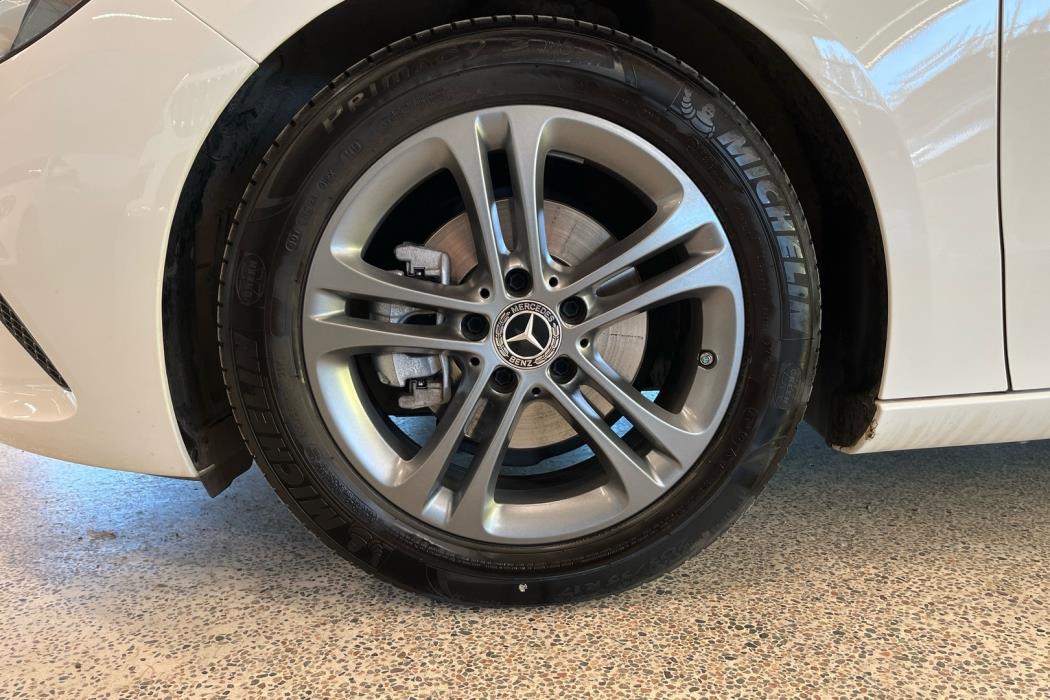 MERCEDES-BENZ B 2019