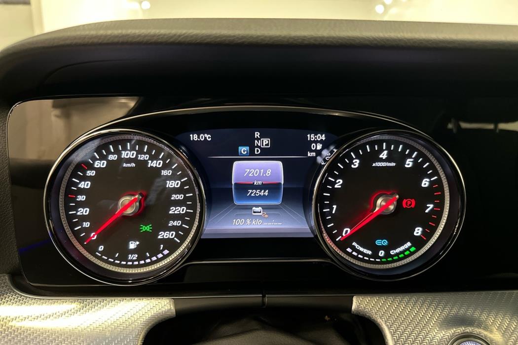 MERCEDES-BENZ E 2019