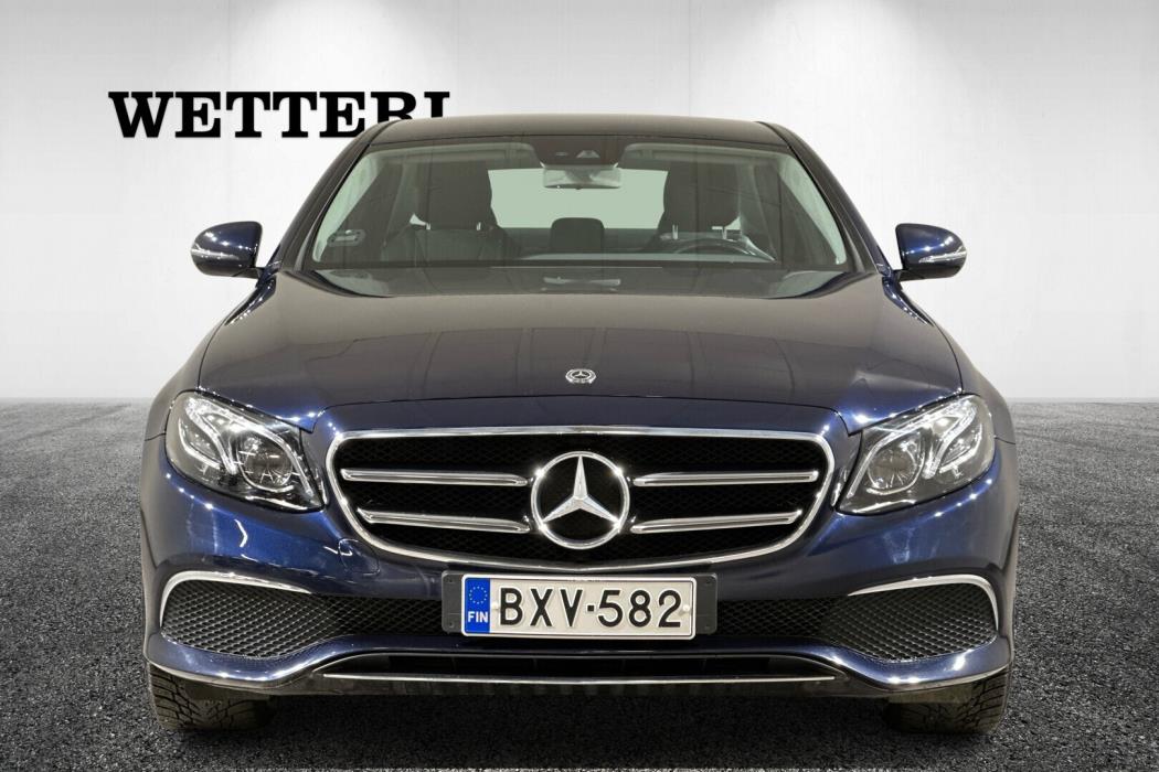 MERCEDES-BENZ E 2019