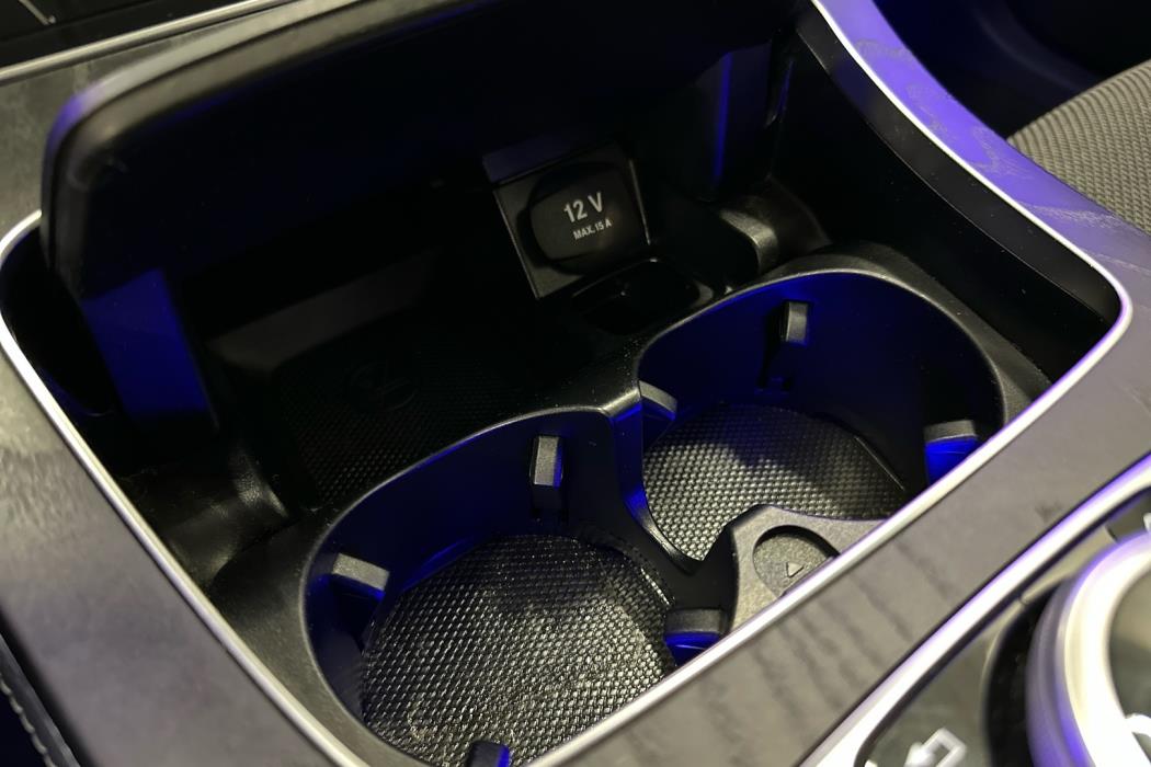 MERCEDES-BENZ E 2019