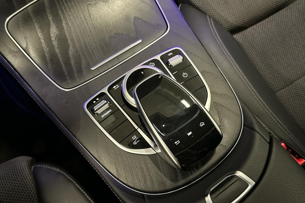 MERCEDES-BENZ E 2019