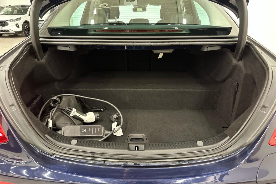 MERCEDES-BENZ E 2019