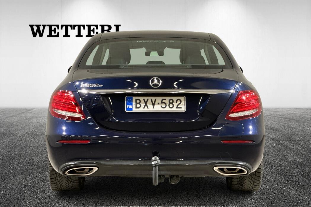 MERCEDES-BENZ E 2019