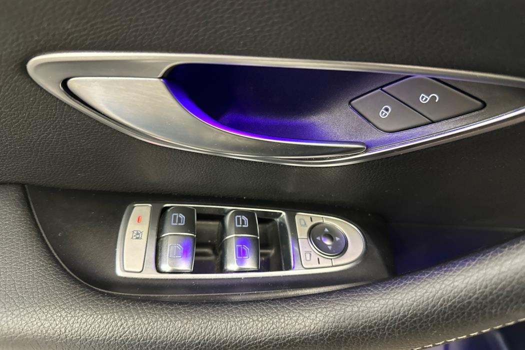 MERCEDES-BENZ E 2019