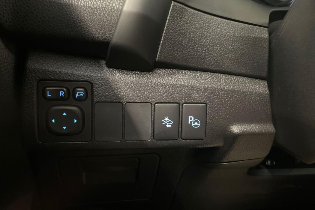 TOYOTA Auris 2017