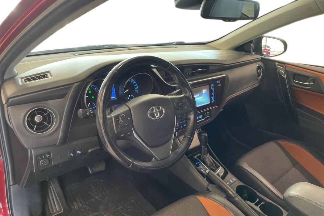 TOYOTA Auris 2017