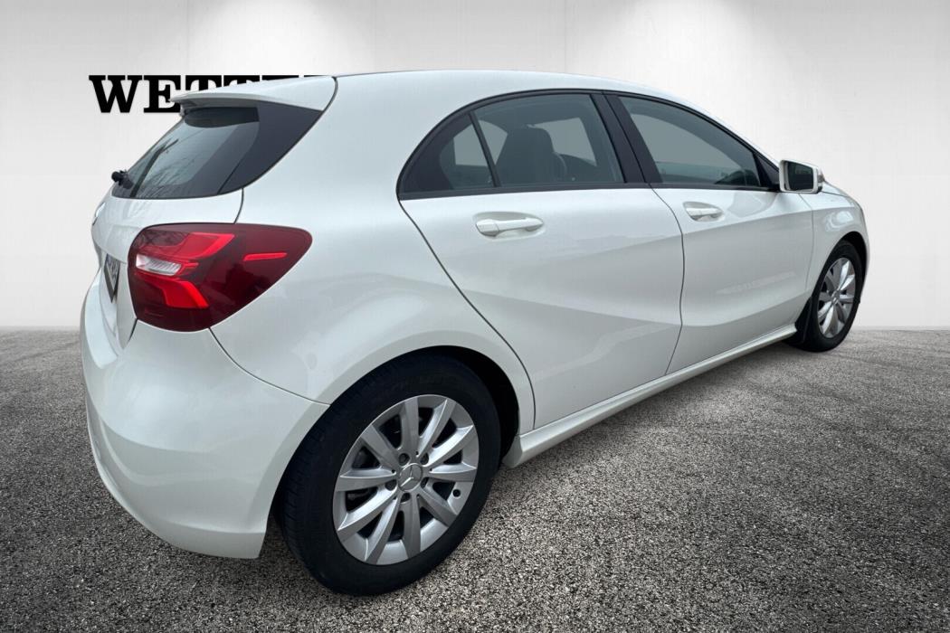 MERCEDES-BENZ A 2017