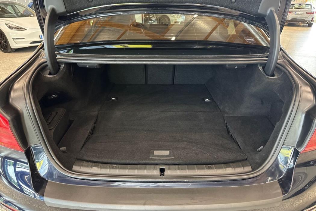 BMW 530 2019