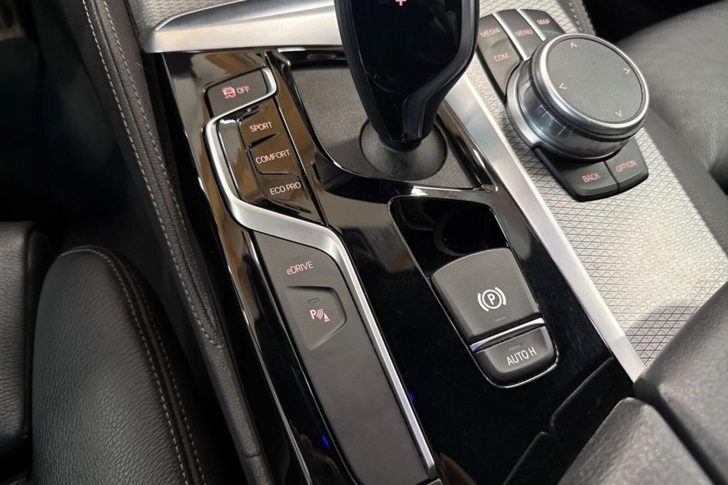 BMW 530 2019