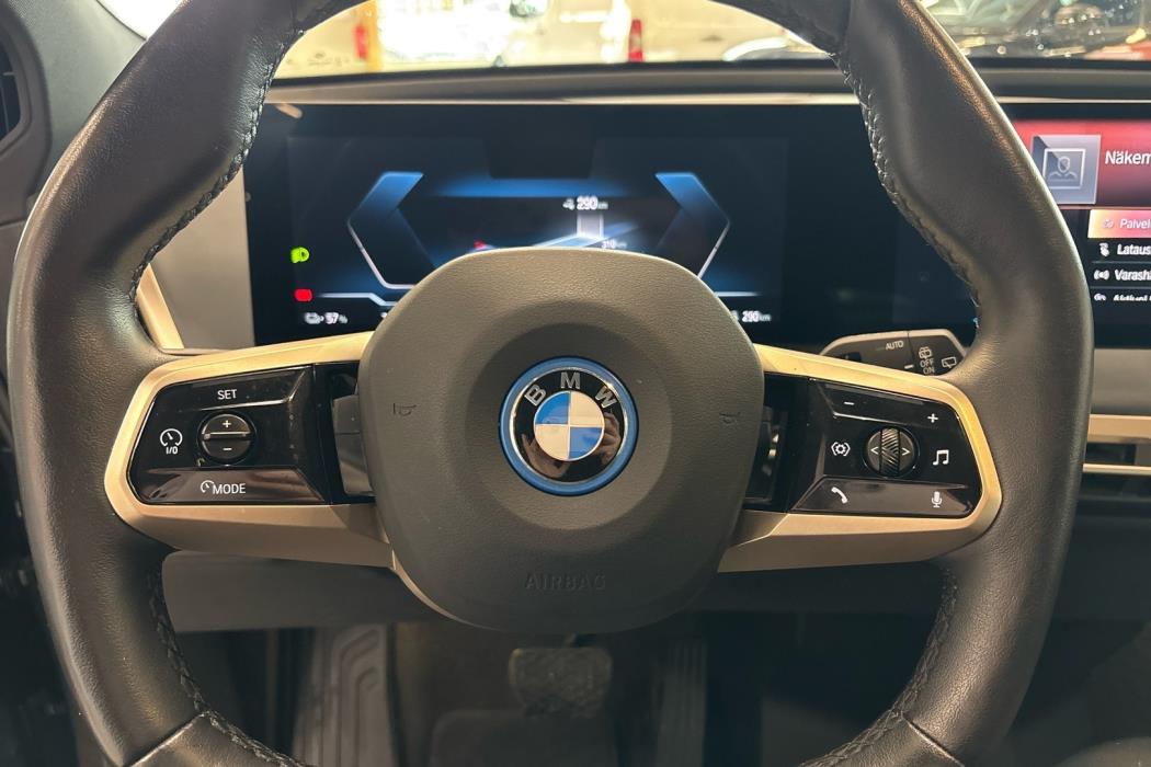 BMW iX 2023