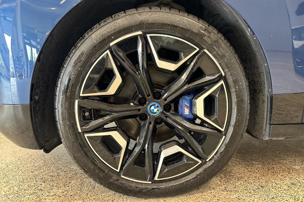 BMW iX 2023